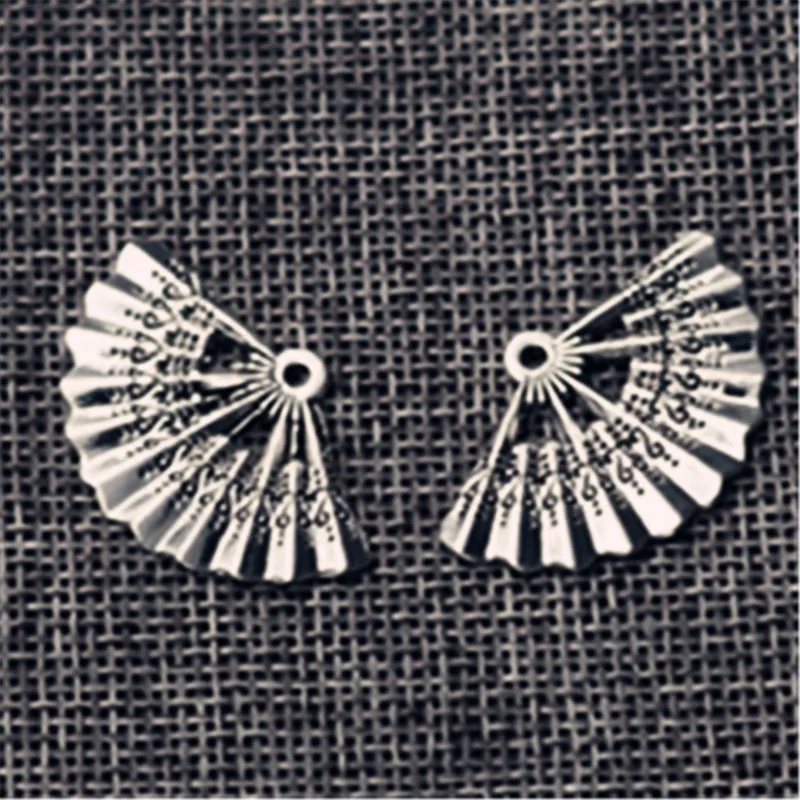

8pcs Silver Plated Fans Pendant Retro Earrings Bracelet Metal Accessories DIY Charms For Jewelry Crafts Making 33*21mm A20