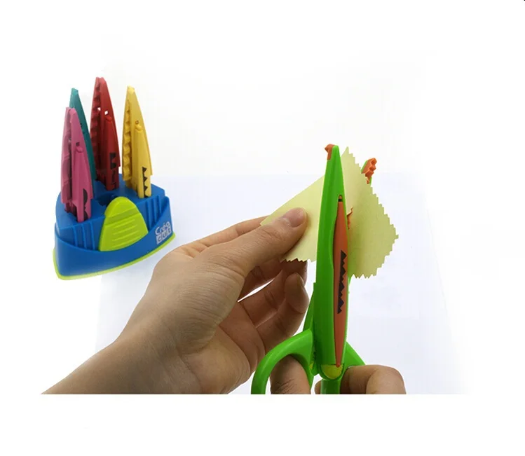 

Kid flower lace Safety sissors cute Child safe sissor secure fiber - glass will not hurt hand (1 set=5 shape) 60100505