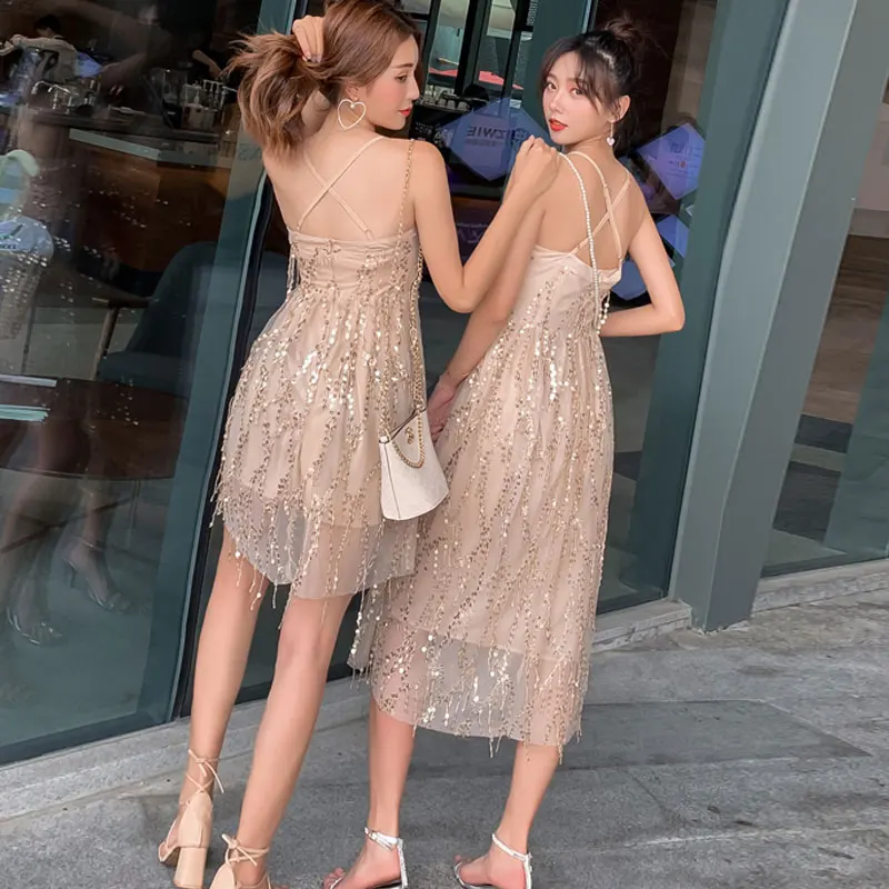 Женское вечернее платье на бретельках элегантное сексуальное с v образным