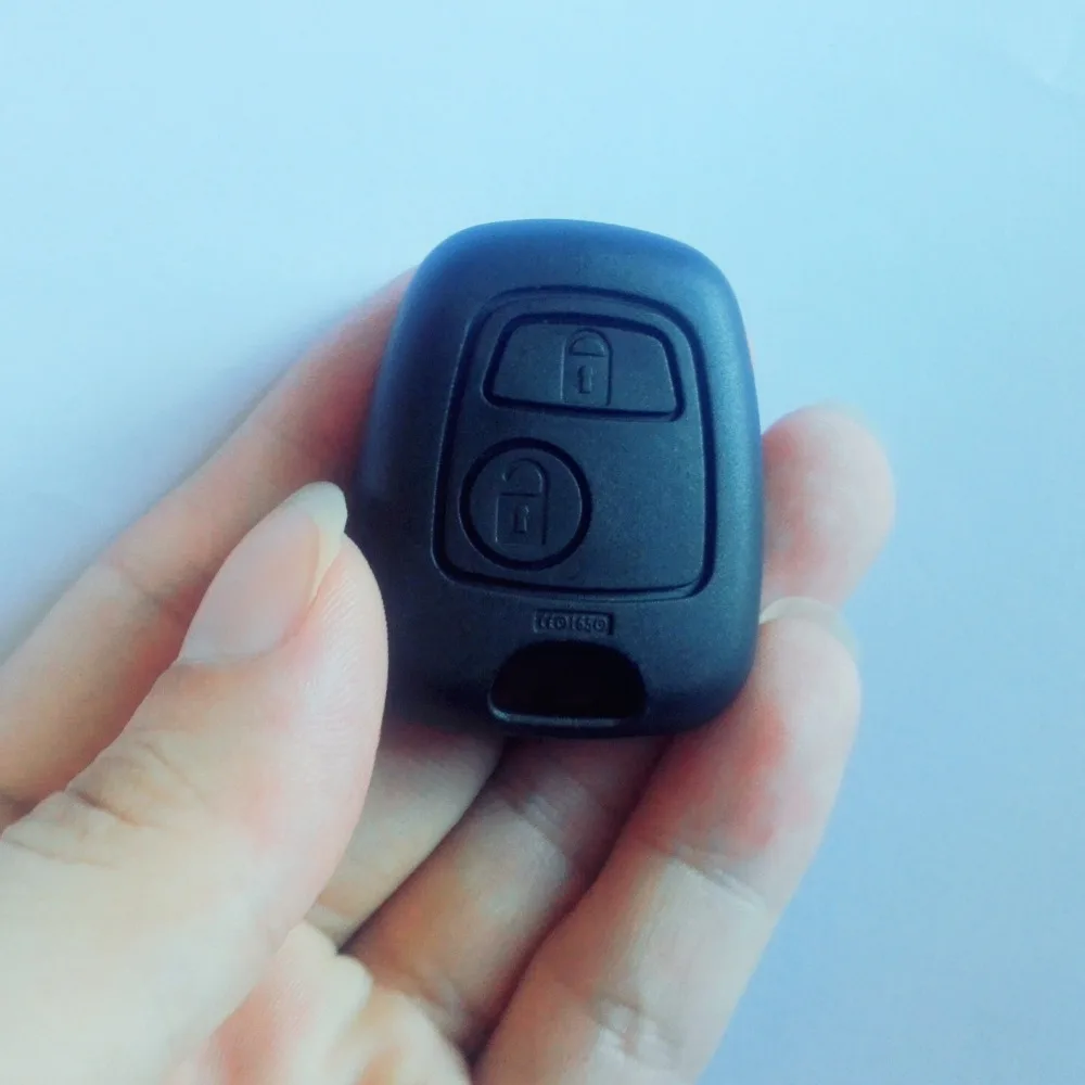 

50PCS/LOT for Peugeot 307 407 408 207 for Citroen C2 half remote key case shell cover replacement with key fobs No blade