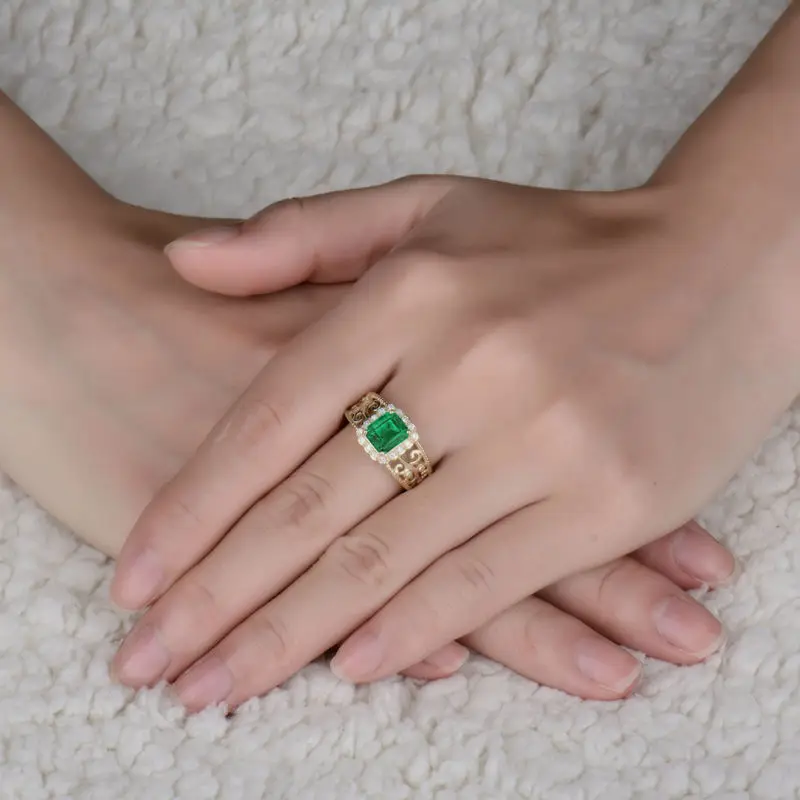 Женское кольцо с изумрудом LOVERJEWELRY 6x8 мм натуральное самоцветом и бриллиантами 14K