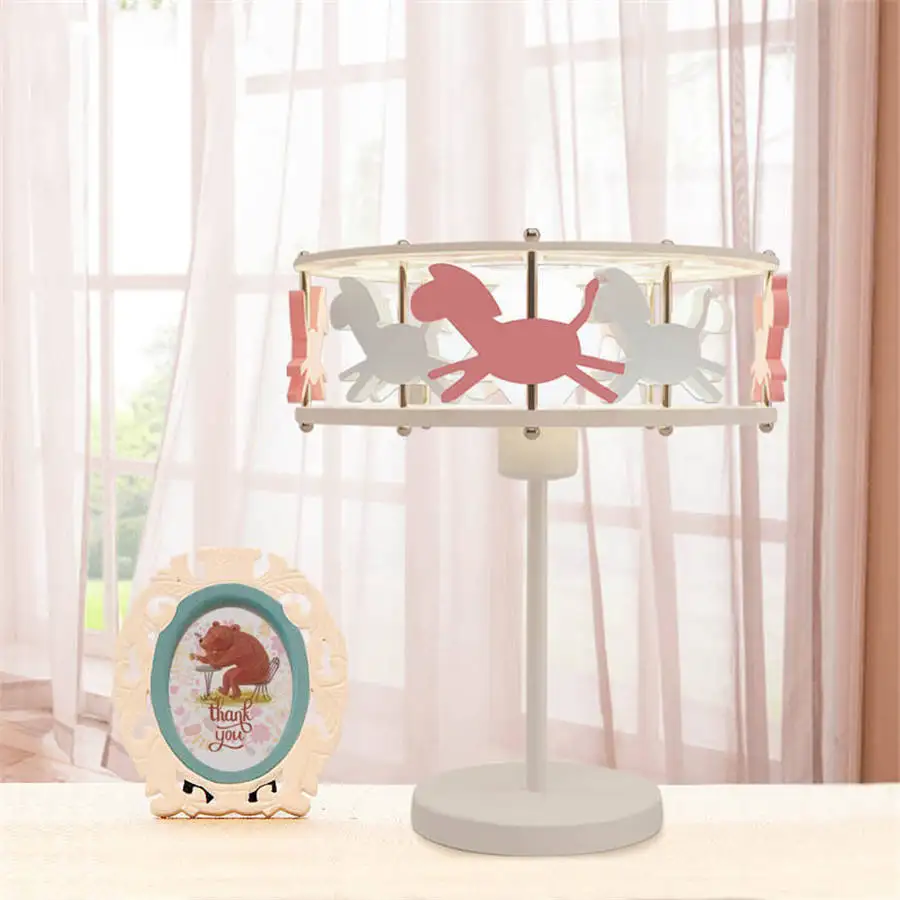 Мультфильм Merry-go-round детская настольная лампа спальня прикроватная домашний
