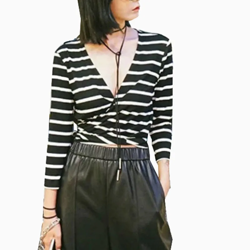 New 2017 Autumn Strip Crop Tops European Style Sexy Deep V Neck Cross T shirt Girl T-shirt Hollow Out Cropped Top For Women | Женская