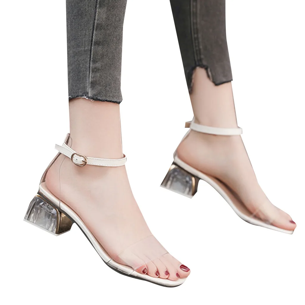 Женские сандалии из ПВХ на среднем квадратном каблуке с круглым носком для