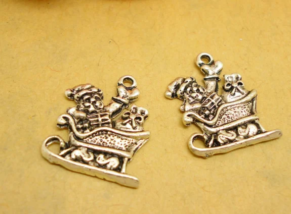 

100pcs Sledding of Santa Claus fine fashion charms antique silver handmade Jewelry earring bracelet necklace keychain DIY