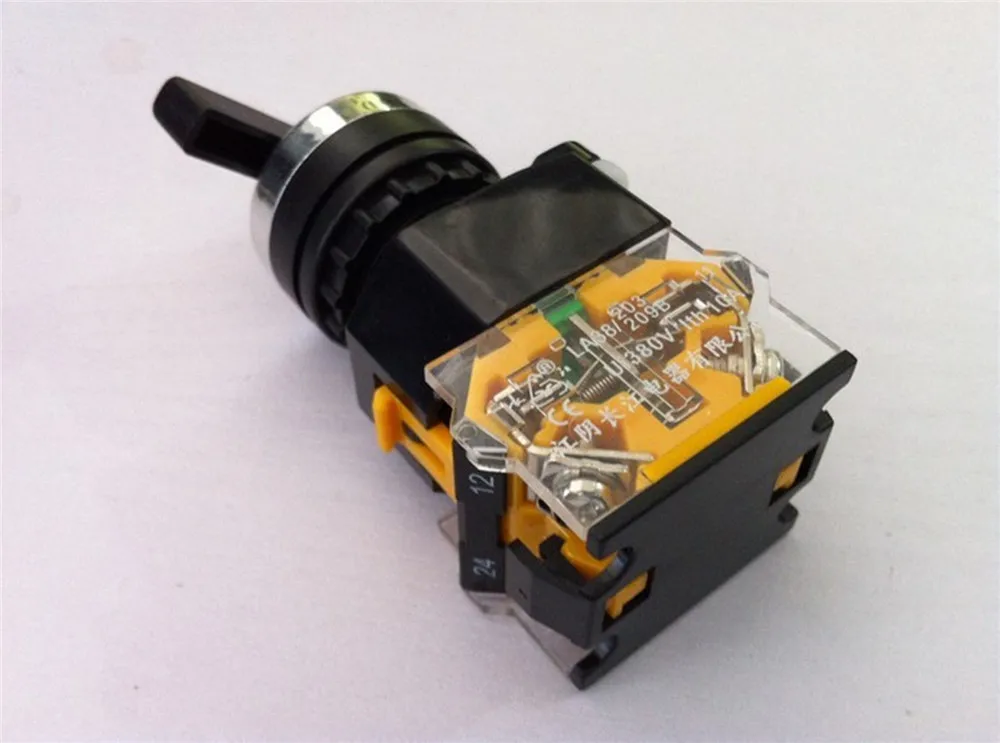 3 позиции 2NO поддерживаемый переключатель переключателя Поворотный LA38 20CX3