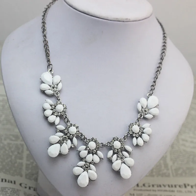 Женское ожерелье с подвеской массивное кристаллами 12 цветов H00|crystal statement