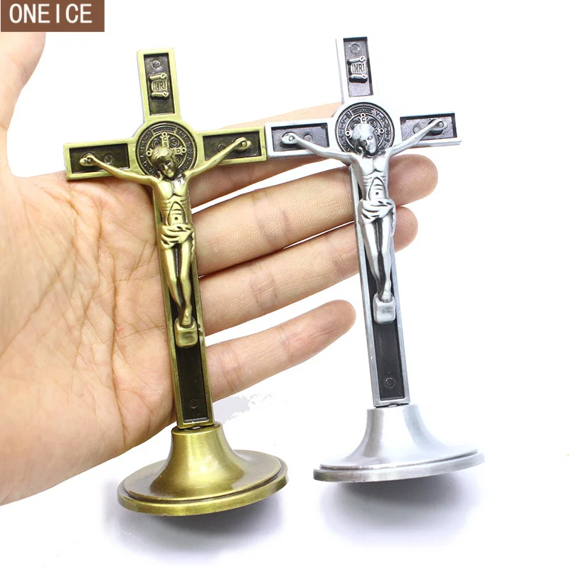 Church Relics Wall Crosses Crucifix Jesus Christ On The Stand Cross Wall Crucifix Antique Home Chapel Decoration Alloy material