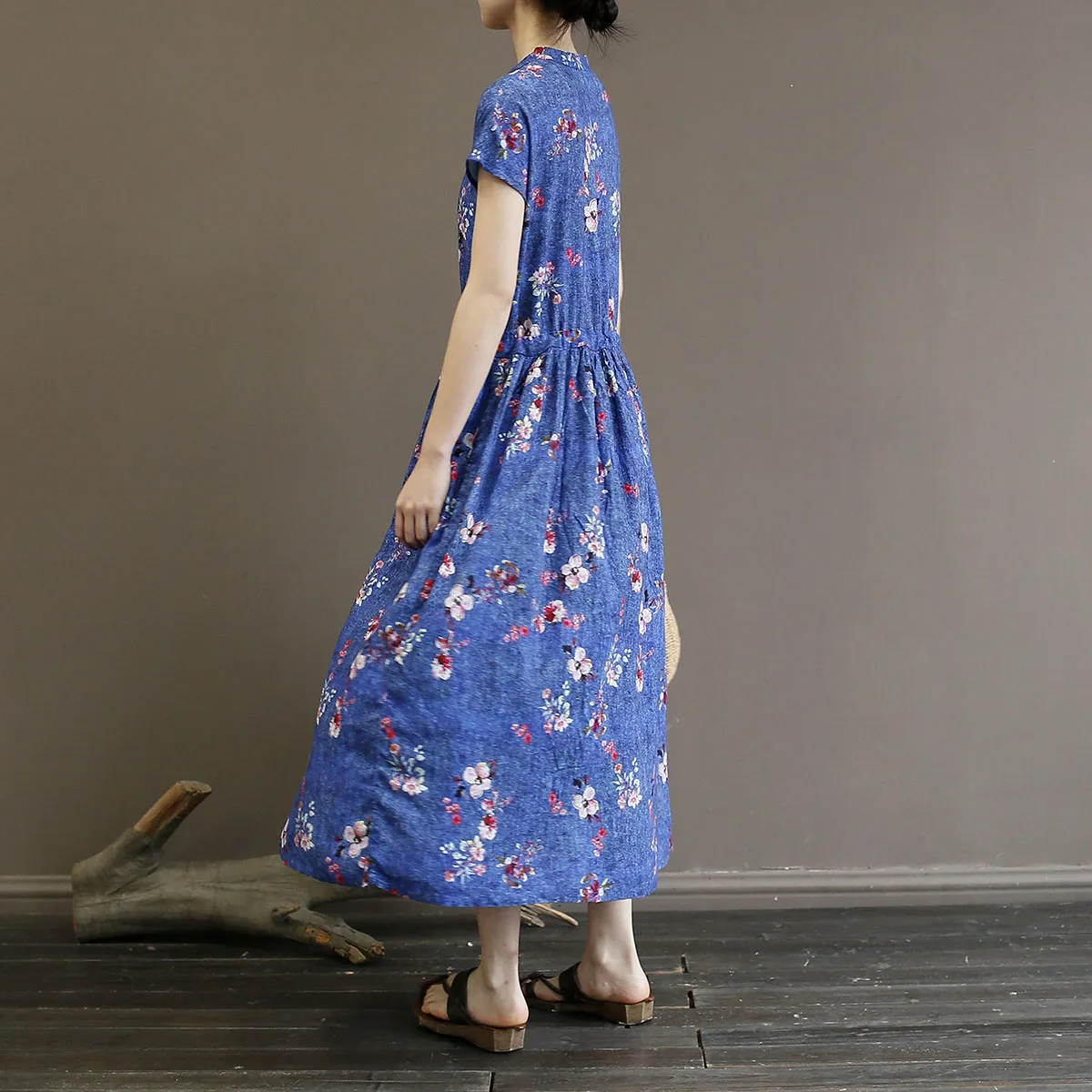 Женское льняное платье с принтом хлопковое v образным вырезом и коротким рукавом