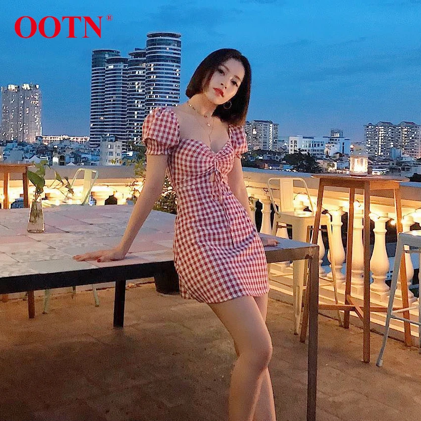 OOTN Красное Белое клетчатое женское мини-платье кружевные буффы на рукавах винтажные летние сарафаны Повседневные женские короткие платья на шнурке