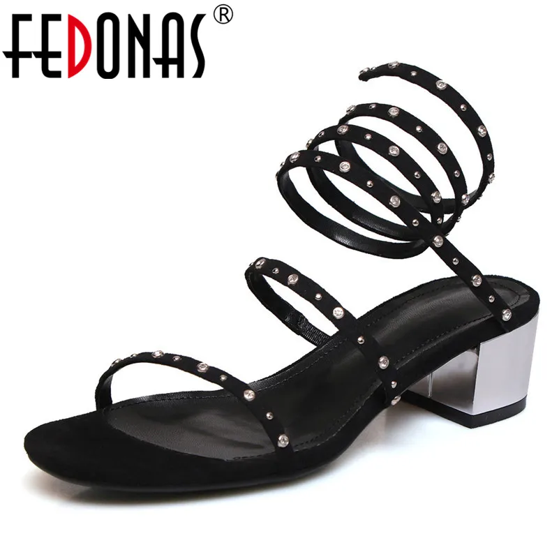 Женские замшевые сандалии FEDONAS черные повседневные на шнурках вечерние туфли для