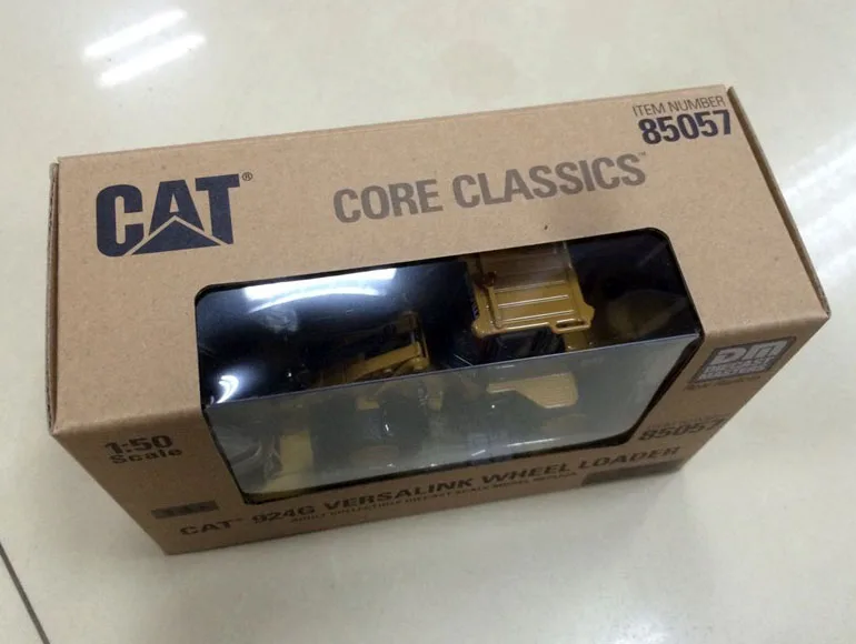Новая модель Color box-DM-Cat 924G колесный погрузчик Versalink литый под давлением 1/50 #85057