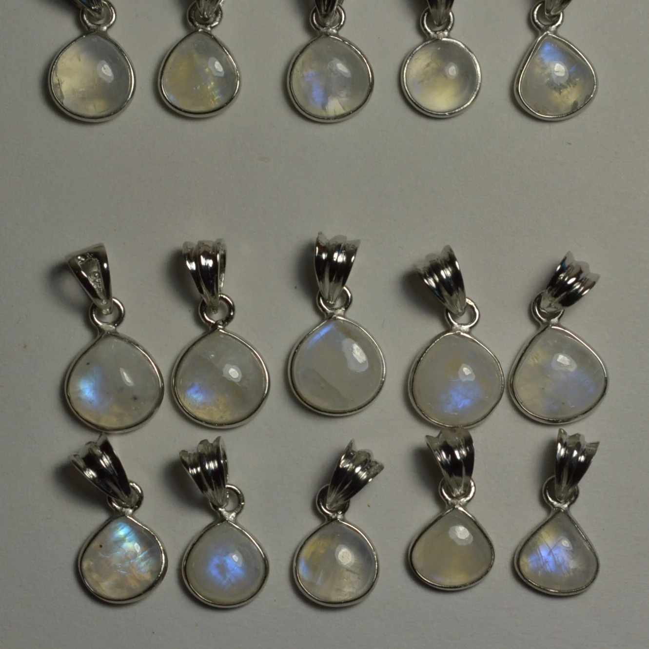 Мини кулон каменные обеты ключицы на цвет синий лед вид использования чистый