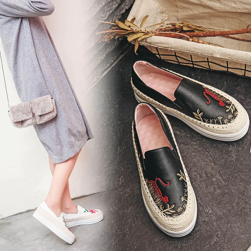 2017 Плюс Размер Обуви Женщина Квартиры Платформа Мокасины Вышивка Лианы