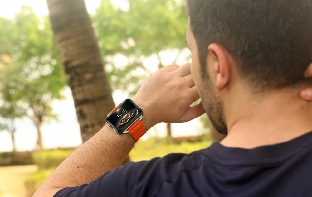 Новое поступление smartwatch DM99 ОС Android 5,1 3g сети 1 GB+ 16 GB собран в gps WI-FI BT4.0 1.3MP камеры 2,2 дюйма ips экран против DM98