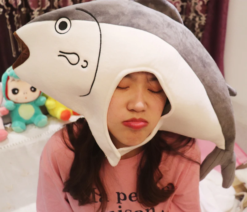 Candice guo плюшевая игрушка забавная головная шапка соленая рыба защитная подушка