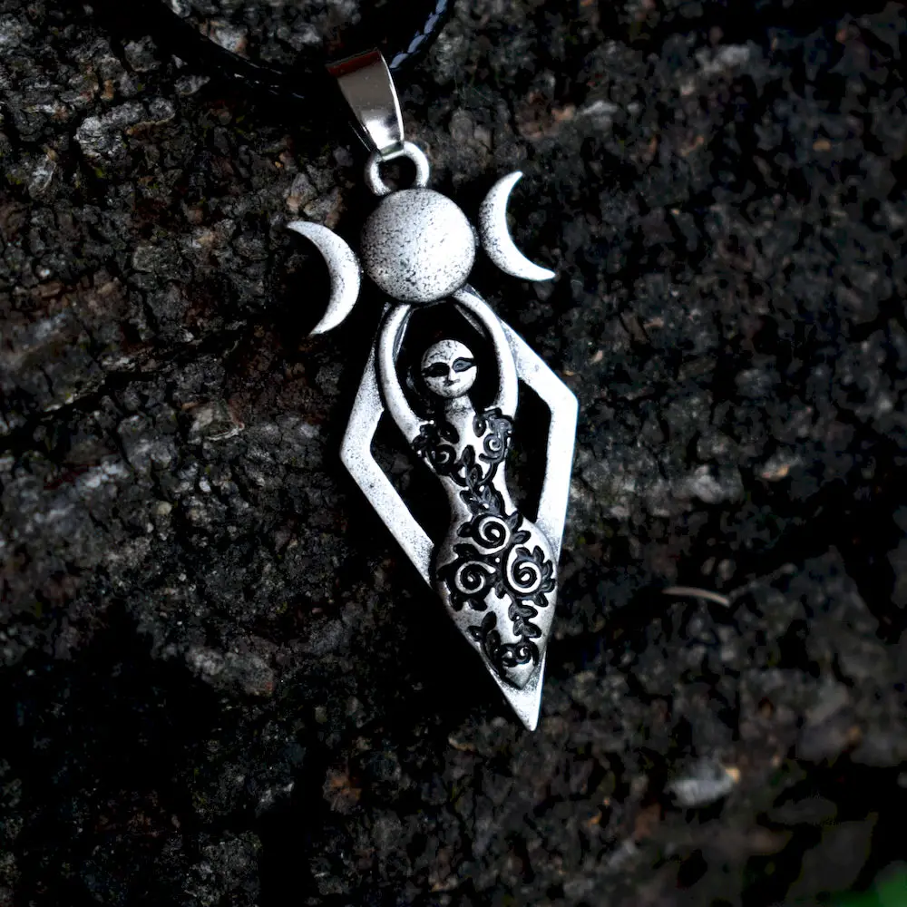 SanLan 1pcs wicca Celtics Triple Moon Goddess Pendant sacred mother | Украшения и аксессуары