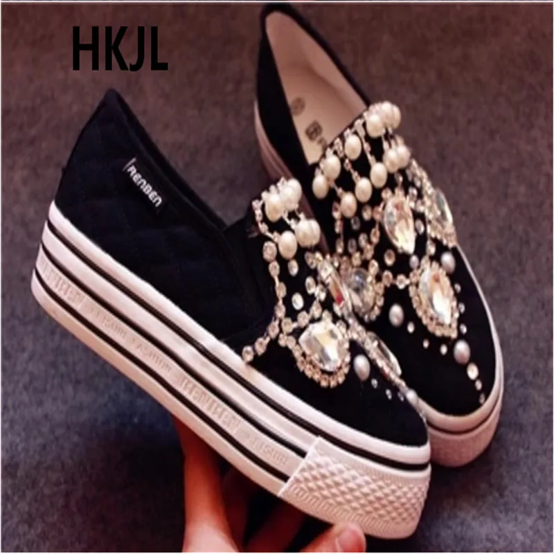 

Harajuku sponge cake thick bottom tide section canvas crystal gemstone pearl fringed princess flat bottom shoes