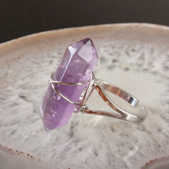 amethyst Флюорит Фиолетовый Кристалл Розовый кварцевый кристалл опал прозрачный кристалл Howlite камень оникс биконус бусина граненая стальная проволока обмотка кольцо 1 шт - Цвет основного камня: amethyst