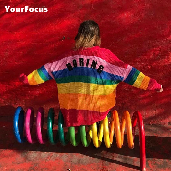 Кардиган женский вязаный радужной в полоску с вышивкой сердца и надписью |