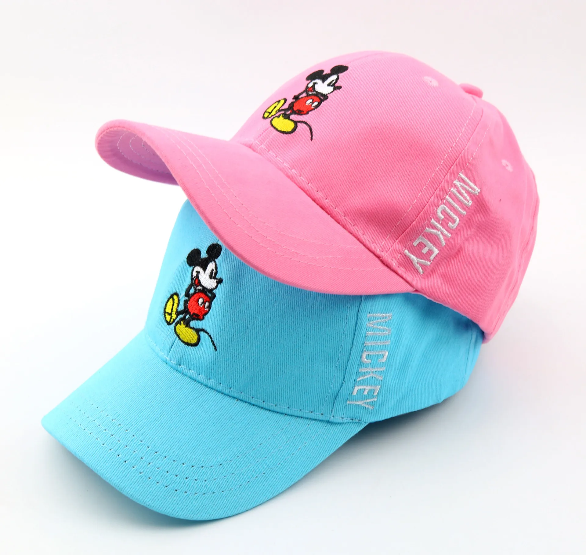 Новинка 2019 модные бейсболки с вышитыми героями мультфильмов регулируемая