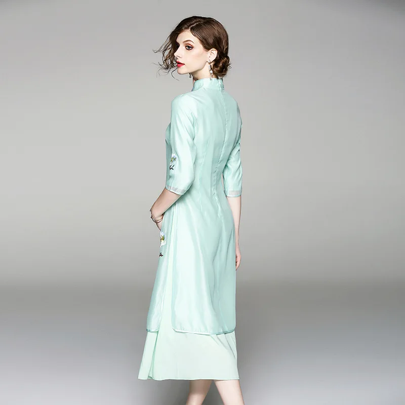 Cheongsam платье с вышивкой Элегантные Высокое качество Элегантный три четверти