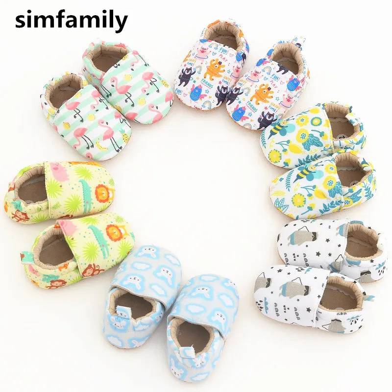[Simfamily] новорожденных; первая обувь для детей, начинающих ходить; мягкие носки для малышей; с милым рисунком обувь для маленьких мальчиков детская обувь для девочек, обувь