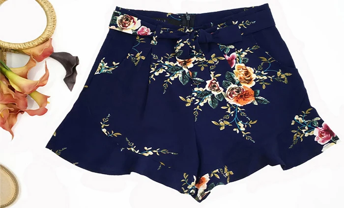 Фото Fashion Women Shorts Sexy Skirt Summer Print Flower Short Pants Loose For Woman 2019 new summer style hot loose belt thin Женская Fashion Women Shorts Sexy Skirt Summer Print Flower Short Pants Loose For Woman 2019 new summer style hot loose belt thin Женская