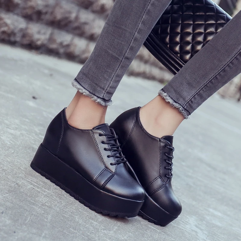 Повседневная обувь в британском стиле женская однотонная на плоской подошве