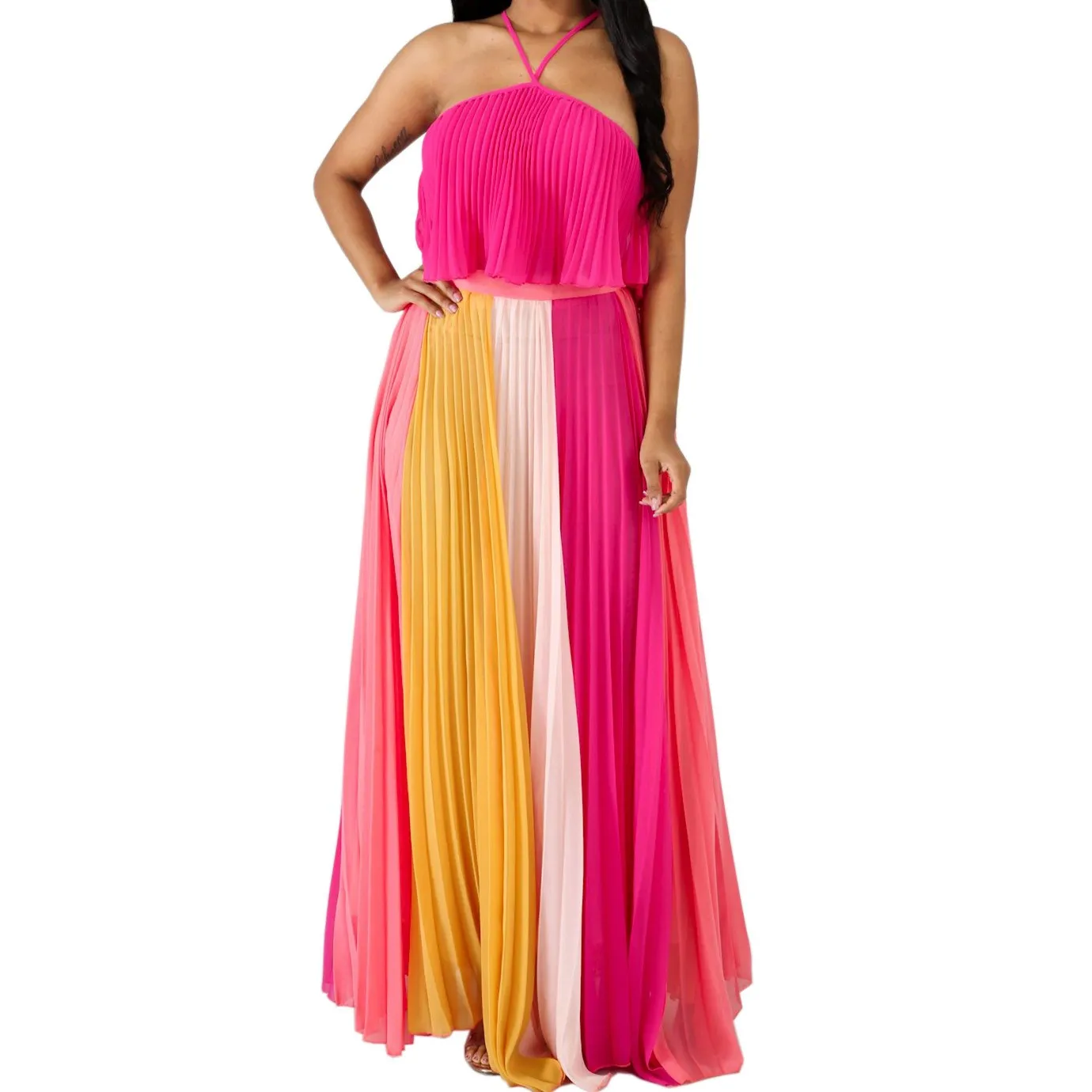 Женское плиссированное платье с бретельками контрастного цвета летнее пляжное