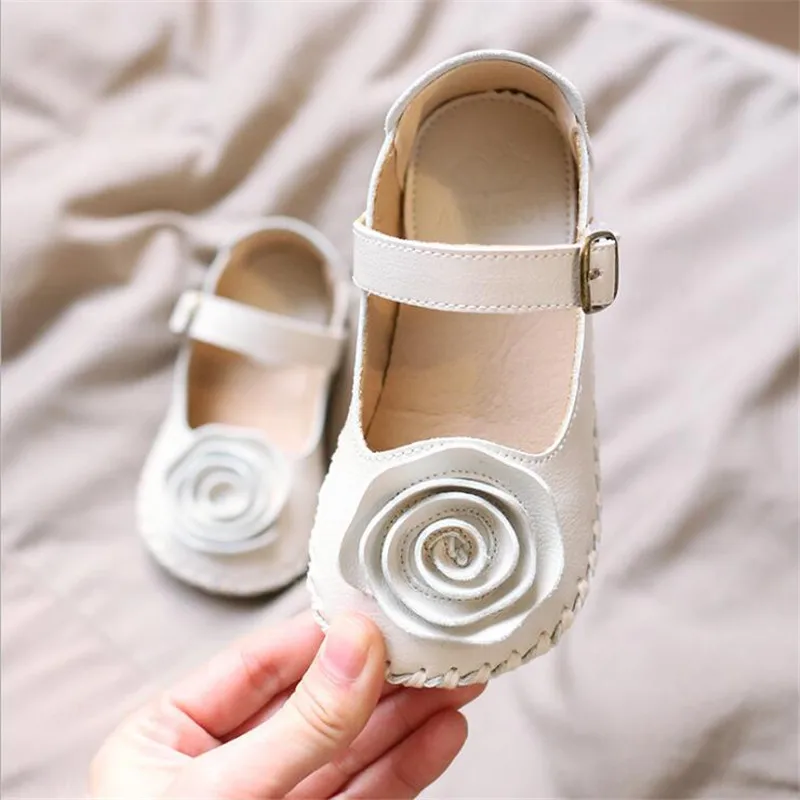 

Spring new girls baby shoes sweet flowers princess shoes Genuine Leather soft comfortable children flats Girls party dance shoe