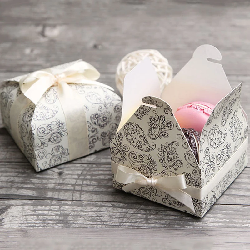 

50Pcs Gift Box Party Decorations 5 Designs Dot Flowers Wedding Favor Candy Box Baby Shower Decoration Birthday Party Supplies