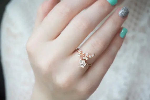 Новейшие указанные хрустальные цветы кольцо в виде ветки