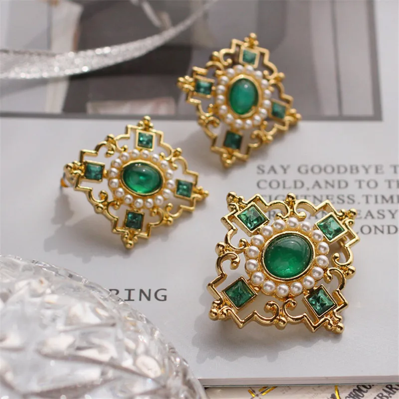 Vintage ethnic style inlaid green semi-precious stones imitation pearl brooch 925 silver needle earrings Ear clip necklace Suit