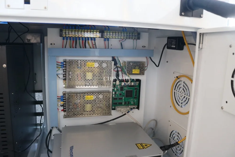 Популярный стиль! Настольный волоконно лазерный маркировочный станок для