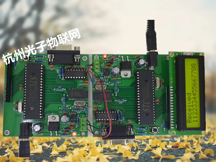 

Для нового stc89c52 + sja1000 can макетная плата SJA1000CAN обучение board two, содержащий 1602 LCD