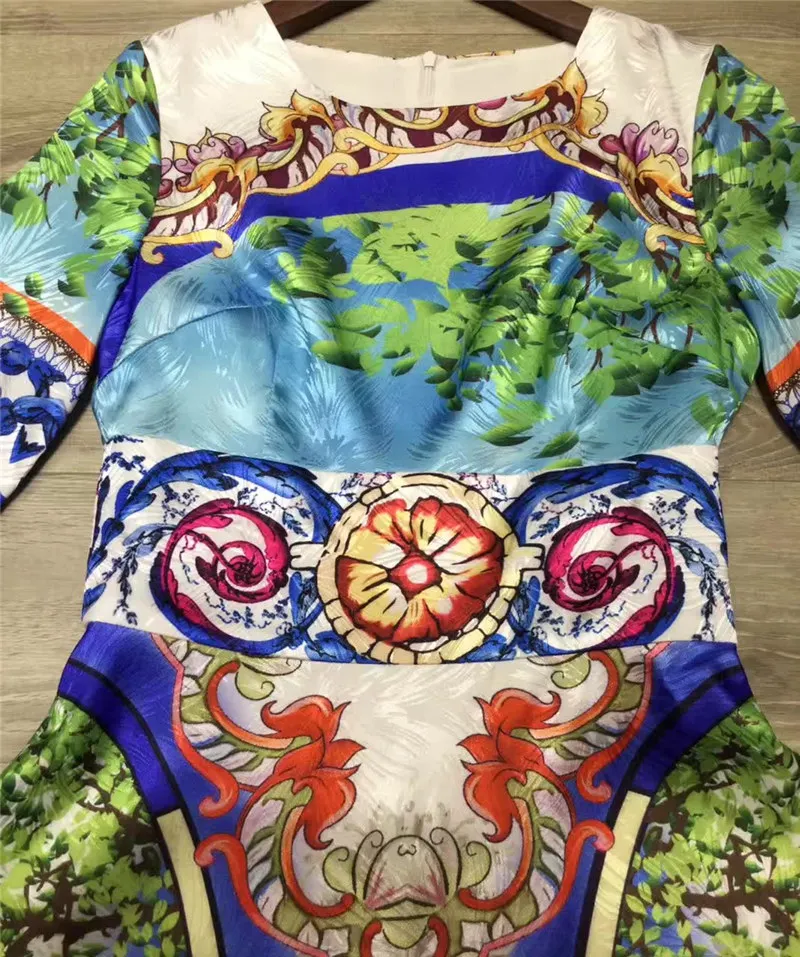 Женское платье макси с цветочным принтом разноцветное длинное вечернее синего