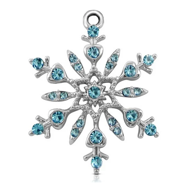 Металлические подвески в виде снежинок с прозрачными кристаллами снега