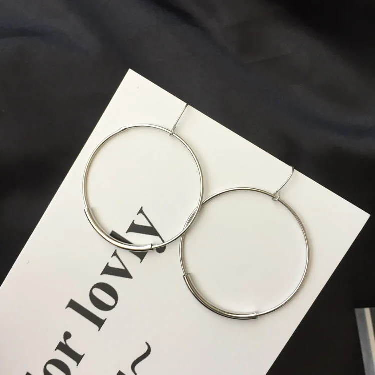 2020 новые модные серьги Ретро панк темперамент простой большой круг Ms. оптовая