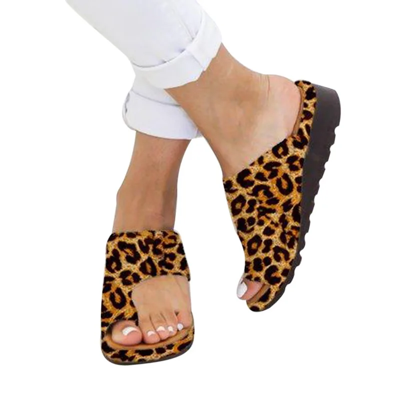 Leopard MoneRffi/женские сандалии; сандалии на плоской подошве; большие размеры 35-43; пляжные шлепанцы на танкетке; - Цвет: Leopard