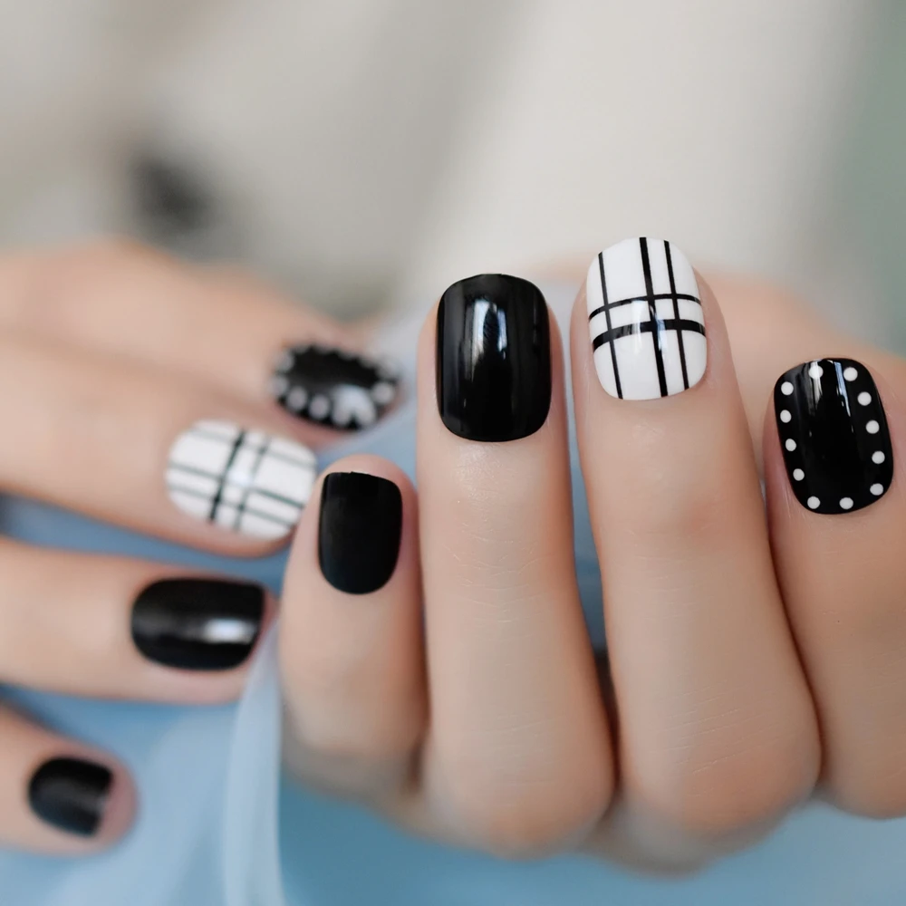 24pcs/set Classtic Black White Fake Nails Lattice Grid Artificial French False Tips Press on with Glue Sticker | Красота и здоровье