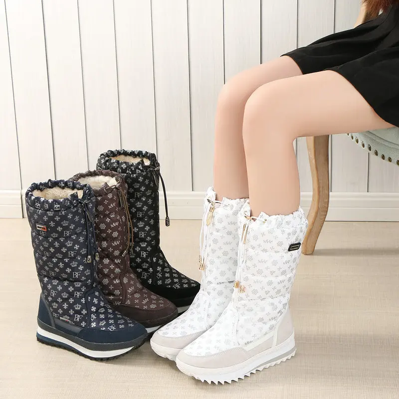 Белые высокие женские сапоги для снежной погоды 50% натуральный мех толстая