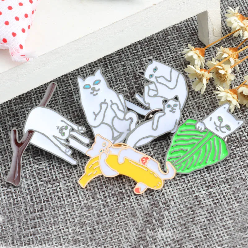6 Pcs 3~ 6 шт./партия, модная брошь, попугай, кошка, птица, пингвин, панда, ананас, Рождественский милый мультфильм, эмалированная булавка, броши, Металлические Булавки, ювелирные изделия - Окраска металла: 6 Pcs