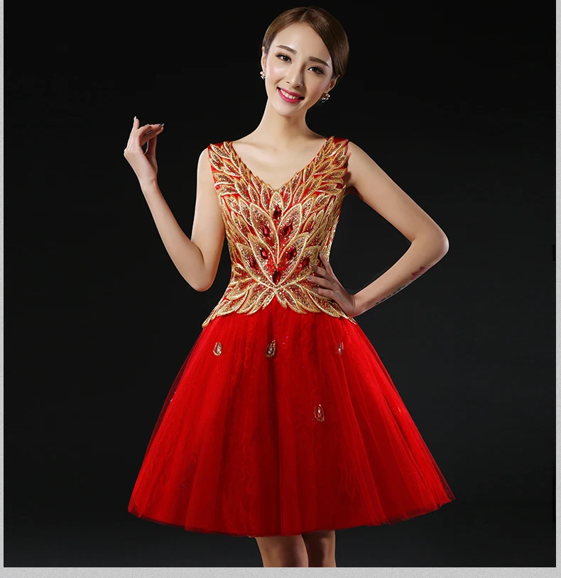 Классическое вечернее платье-трапеция с V-образным вырезом без рукавов | Свадьбы