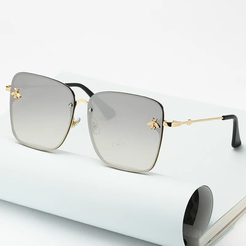 2022 New Fashion Lady Oversize Rimless Square Bee Sunglasses Women Men Small Glasses Gradient Sun Glasses Female UV400