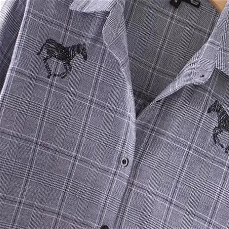 horse embroidery blouse women tops plaid shirt blouses 2018 loose long sleeve top shirts body chemise femme blusa |