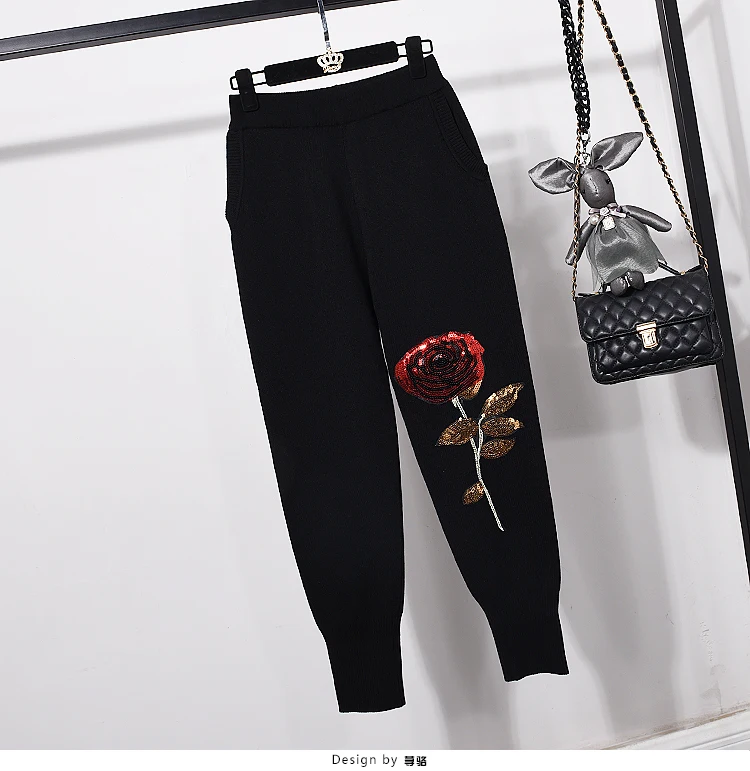 Женский костюм из двух предметов свитер с длинным рукавом и блестками вязаные