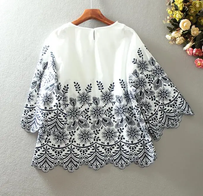 Women's spring autumn flare sleeve vintage embroidery cotton shirt female casual loose chic cotton shirt blouse tb128