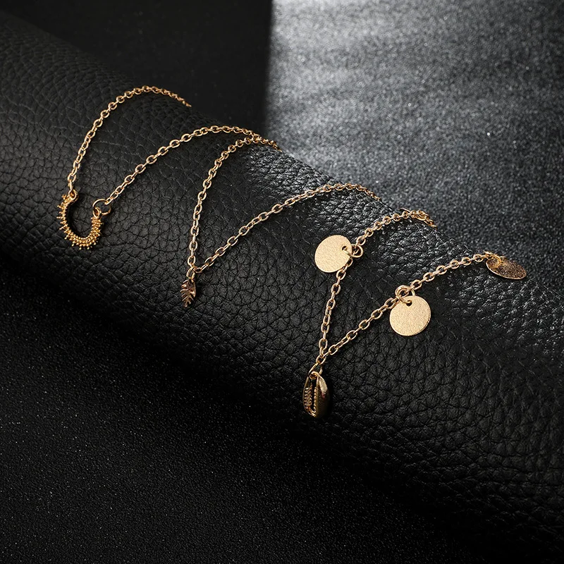 Ожерелье-чокер женское трехслойное с подвеской в виде листьев ракушек