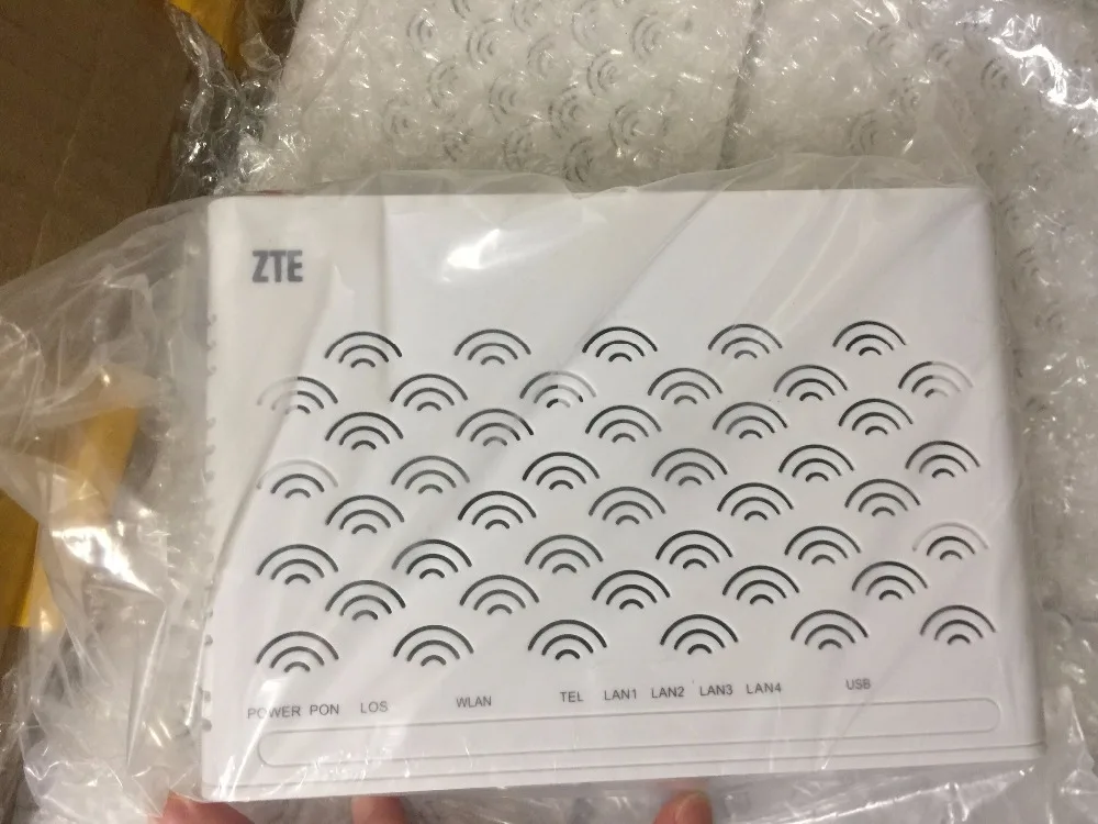 Оригинальный Новый F660 GPON ONU 1GE + 3FE порт 1 Голосовой WIFI ONT английский интерфейс|zte